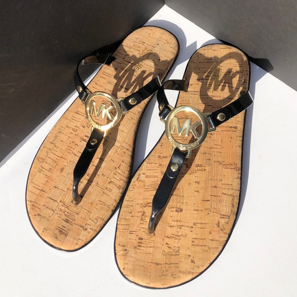 NEW🔥Michael Kors Sandals - Picture 2 of 2